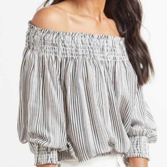 Evereve Striped Off-Shoulder Women's Top, Size Small - Picture 1 of 7